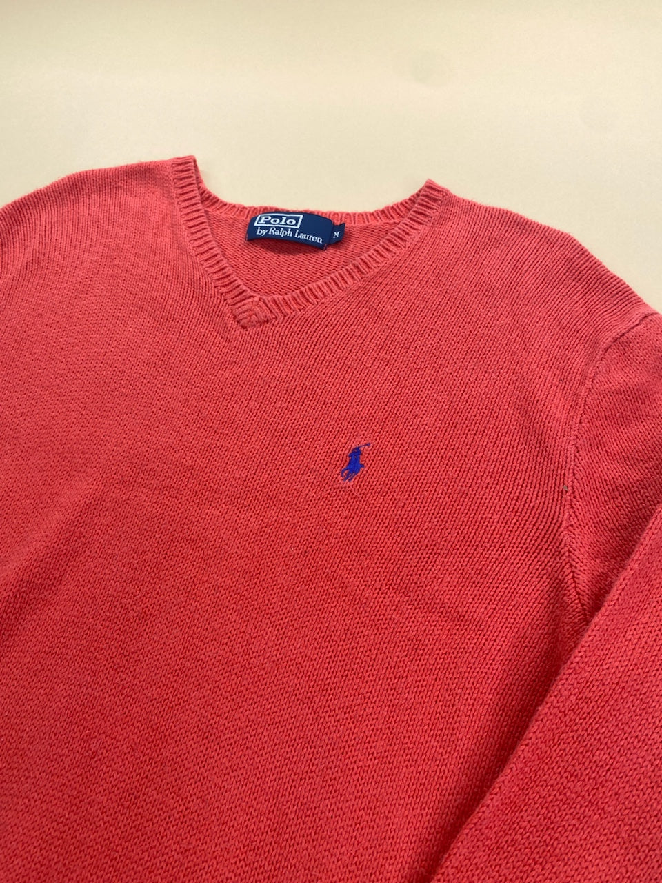 Pull Ralph Lauren col V rouge corail en soie – Homme M, photo 3